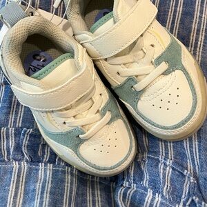 NWT Zara White & Blue starfit technical insole foam sneakers  6.5